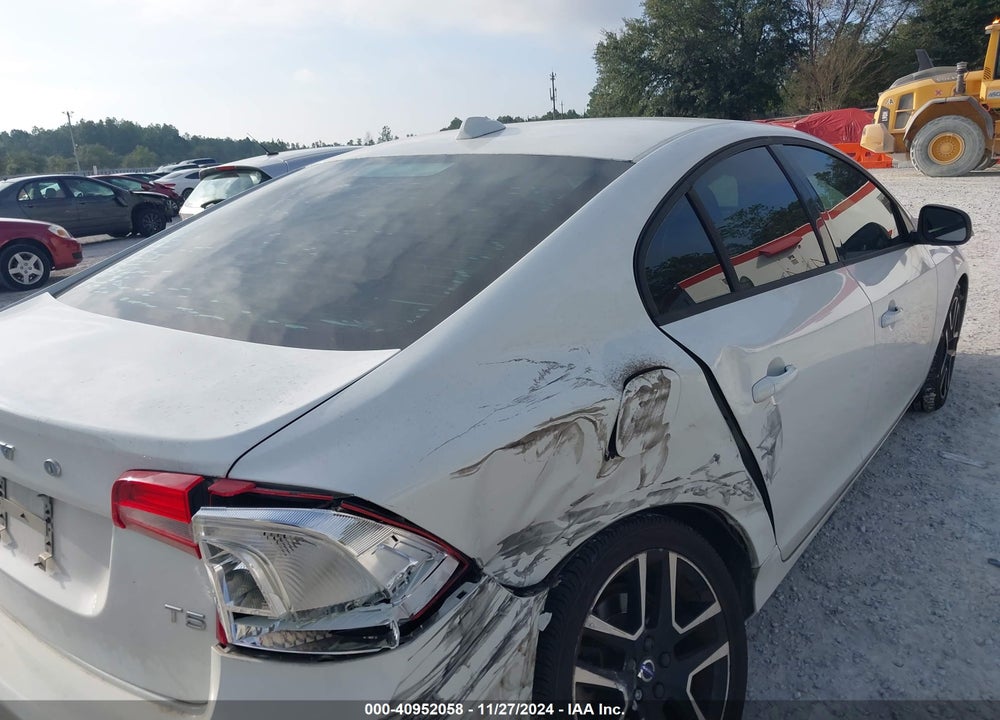 2017 VOLVO S60 T5 DYNAMIC VIN: YV126MFL6H2425541