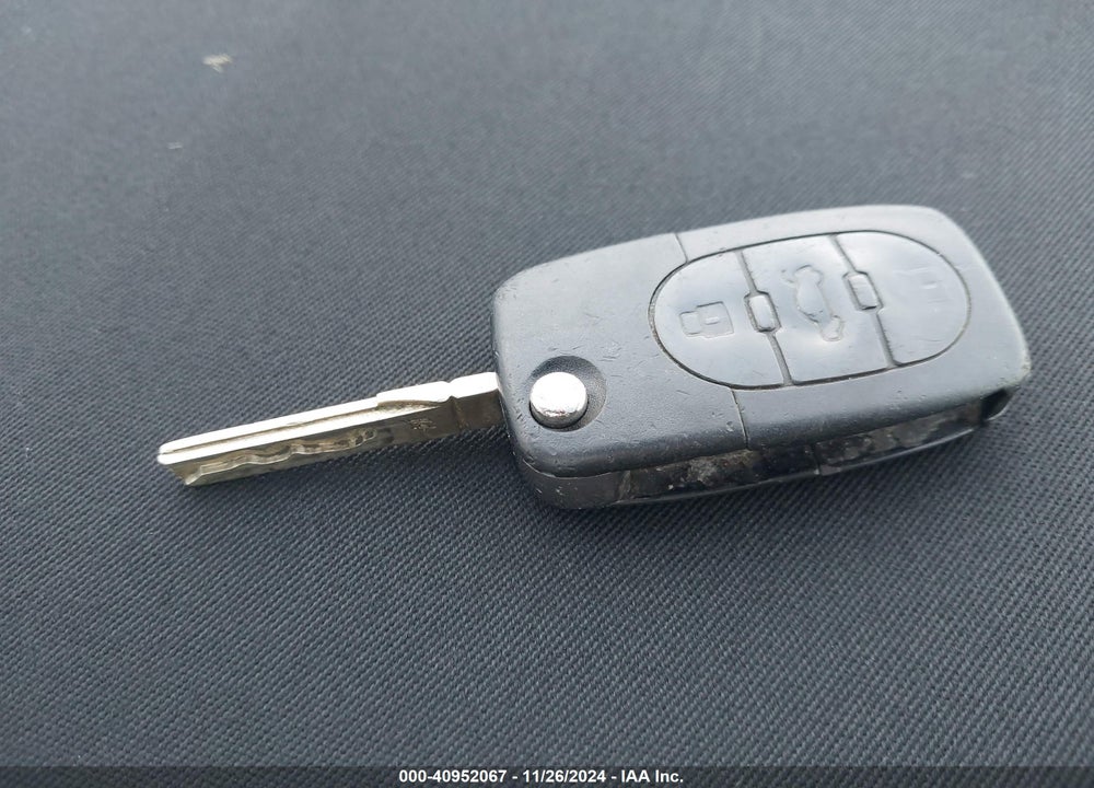 2001 AUDI TT VIN: TRUUT28N811003394