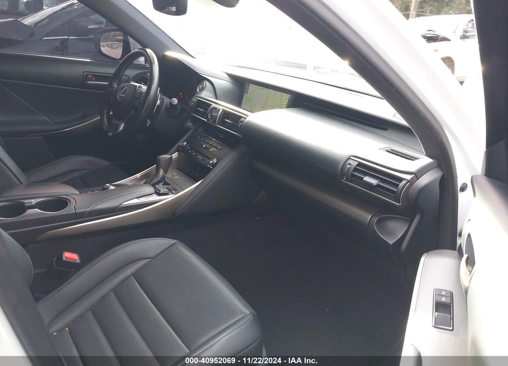 2018 LEXUS IS 300 VIN: JTHC81D22J5029736