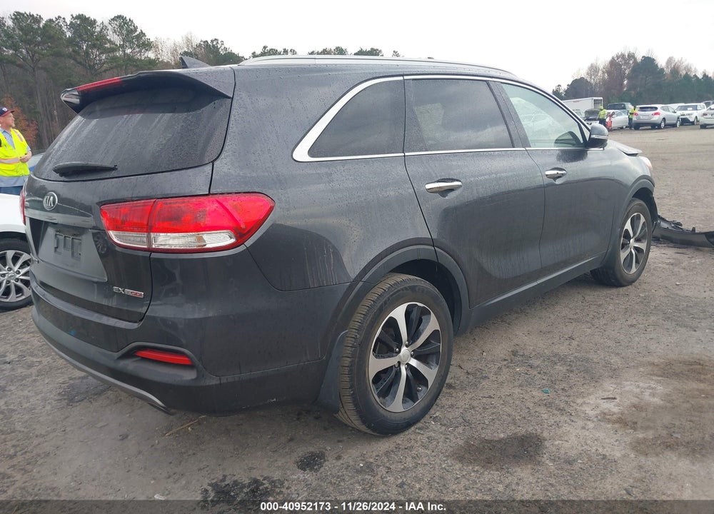 2016 KIA SORENTO 2.0T EX VIN: 5XYPH4A1XGG039429