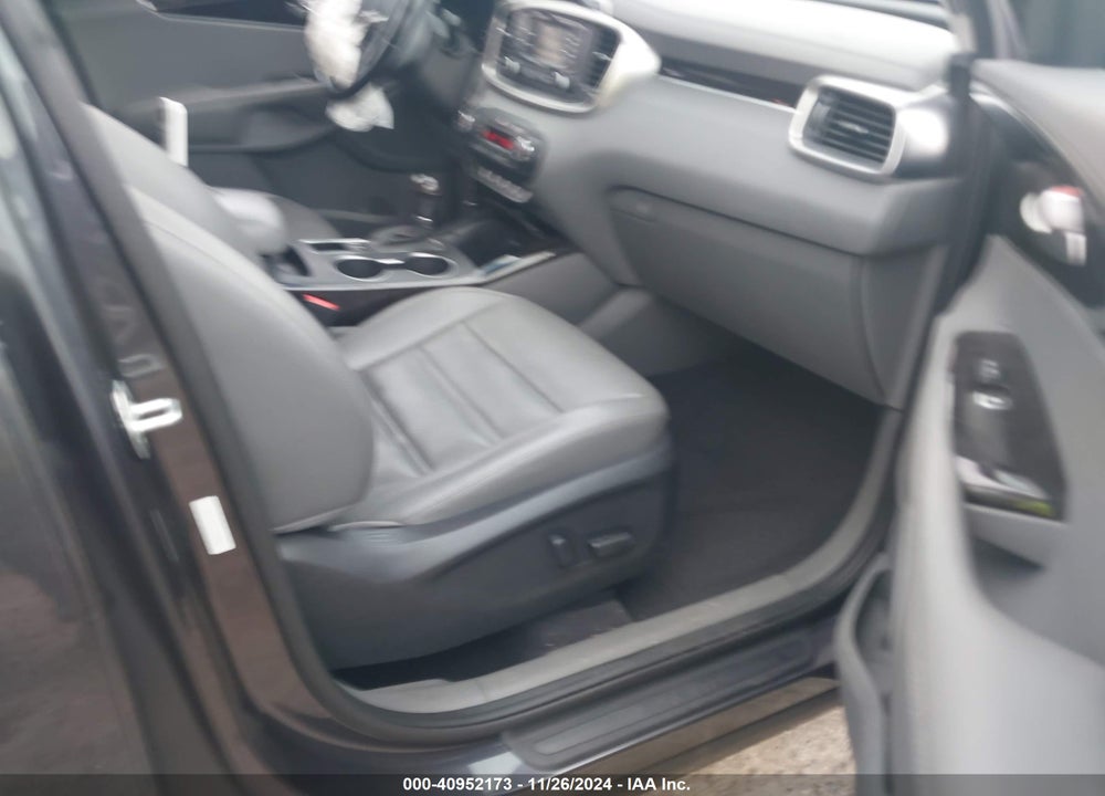 2016 KIA SORENTO 2.0T EX VIN: 5XYPH4A1XGG039429