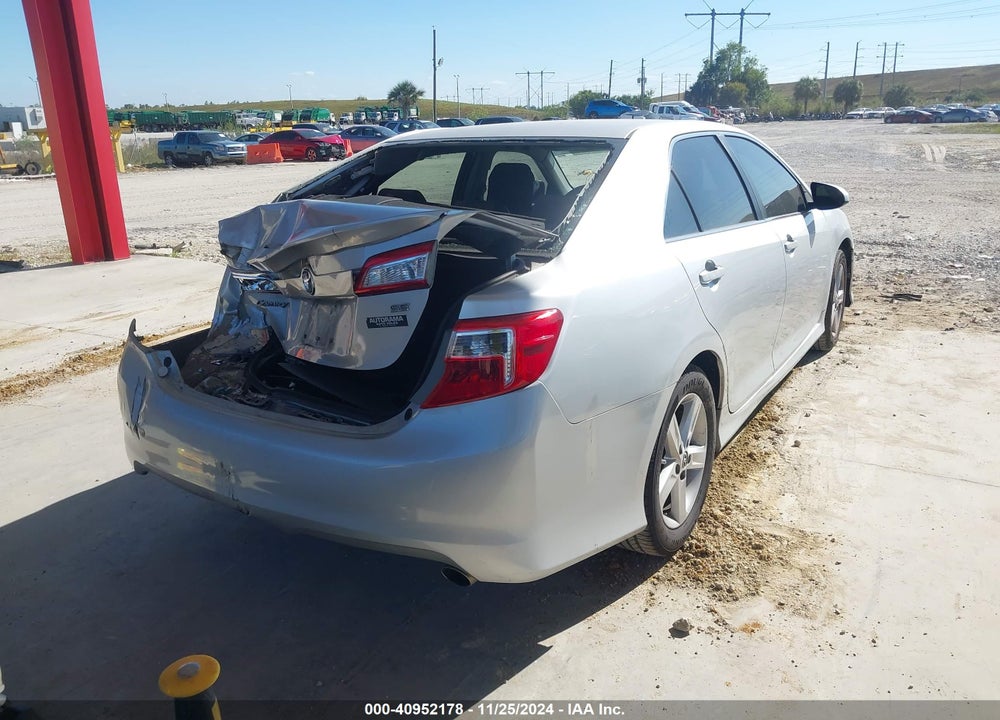 2013 TOYOTA CAMRY SE VIN: 4T1BF1FK4DU252494