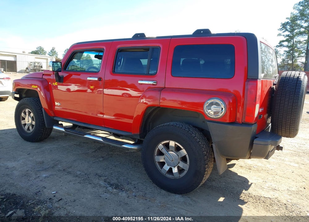 2007 HUMMER H3 SUV VIN: 5GTDN13EX78136186