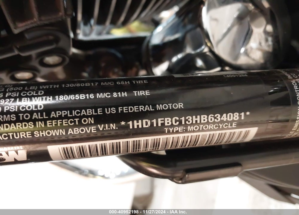 2017 HARLEY-DAVIDSON FLHR ROAD KING VIN: 1HD1FBC13HB634081