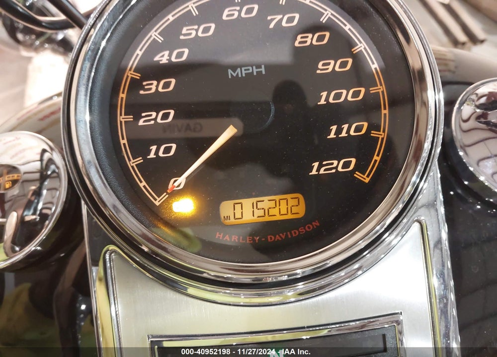 2017 HARLEY-DAVIDSON FLHR ROAD KING VIN: 1HD1FBC13HB634081