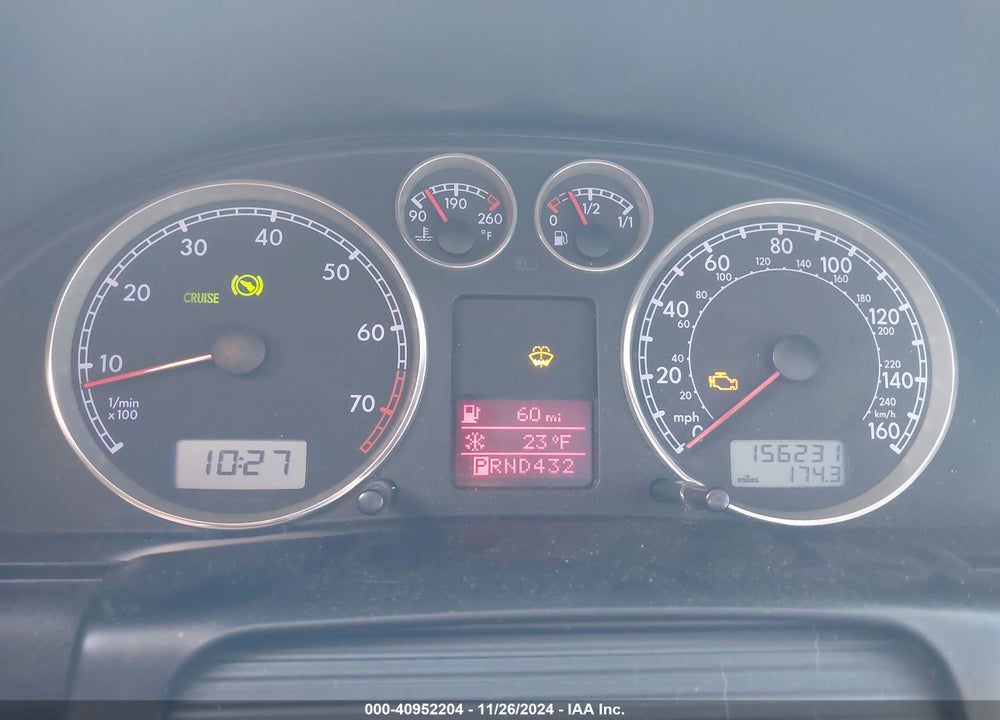 2002 VOLKSWAGEN PASSAT GLX VIN: WVWYH63B12E424935