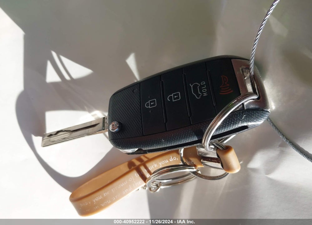 2015 KIA SORENTO LX VIN: 5XYKT4A64FG641360