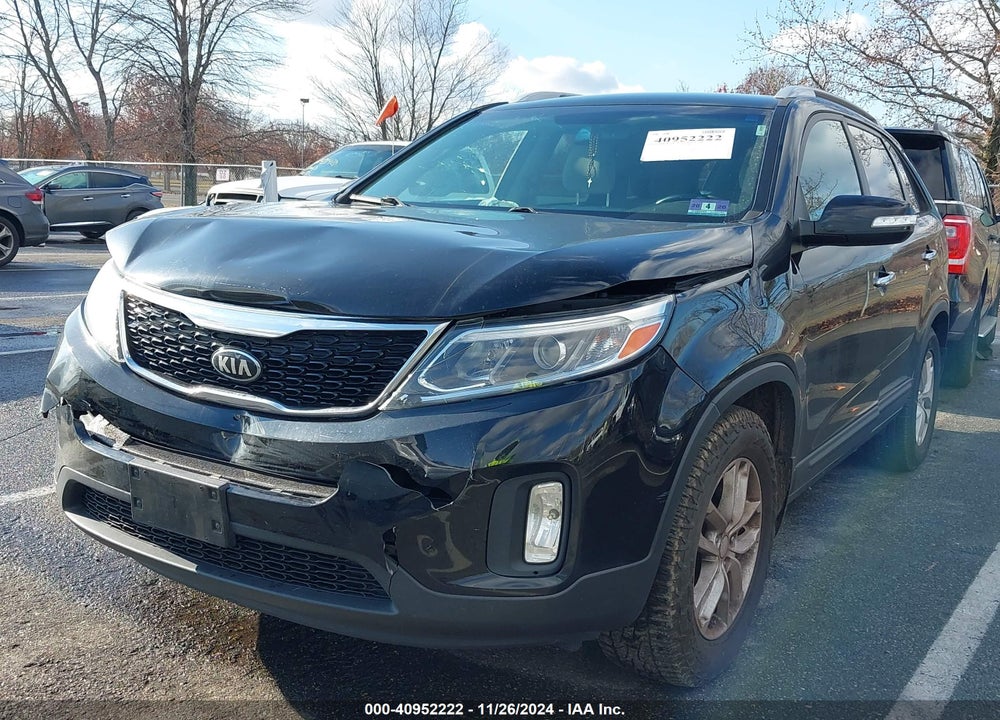 2015 KIA SORENTO LX VIN: 5XYKT4A64FG641360