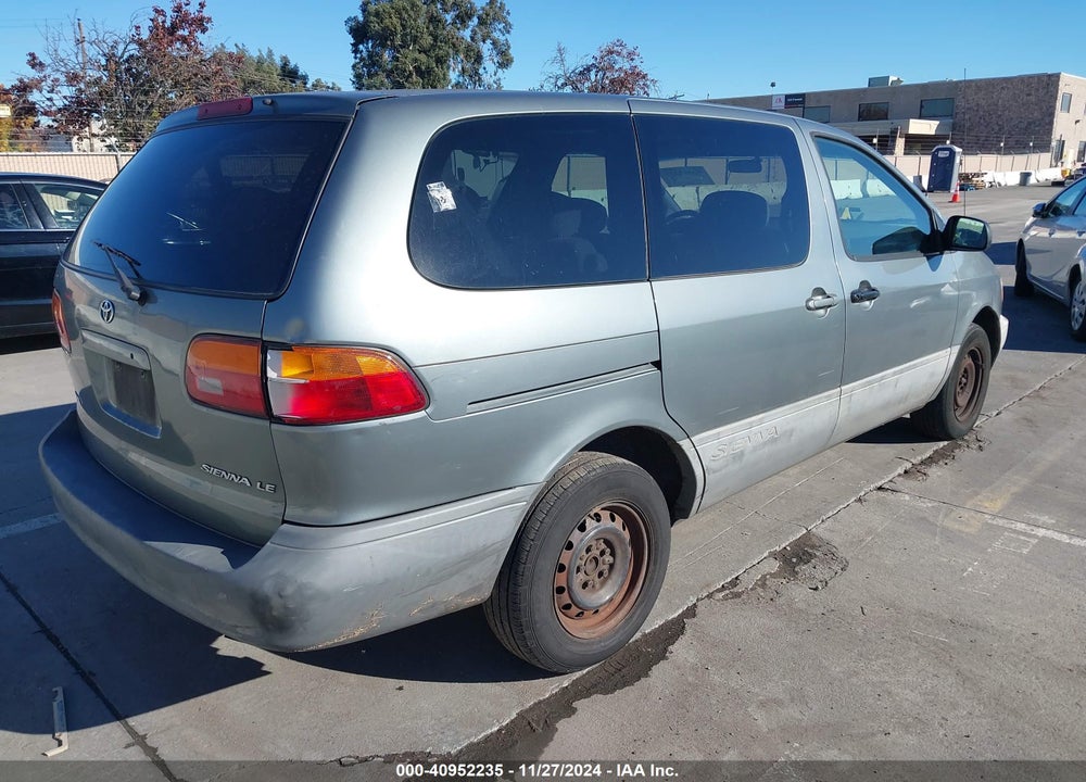 1998 TOYOTA SIENNA LE VIN: 4T3ZF13C1WU011689