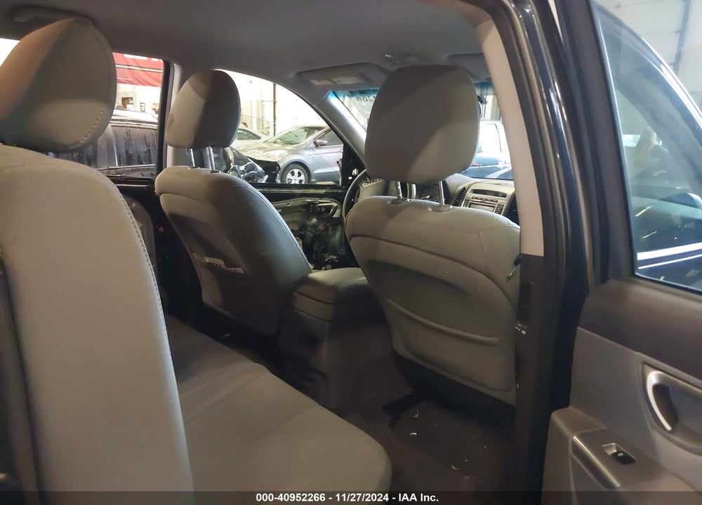 2011 HYUNDAI SANTA FE GLS VIN: 5XYZGDAB4BG070026