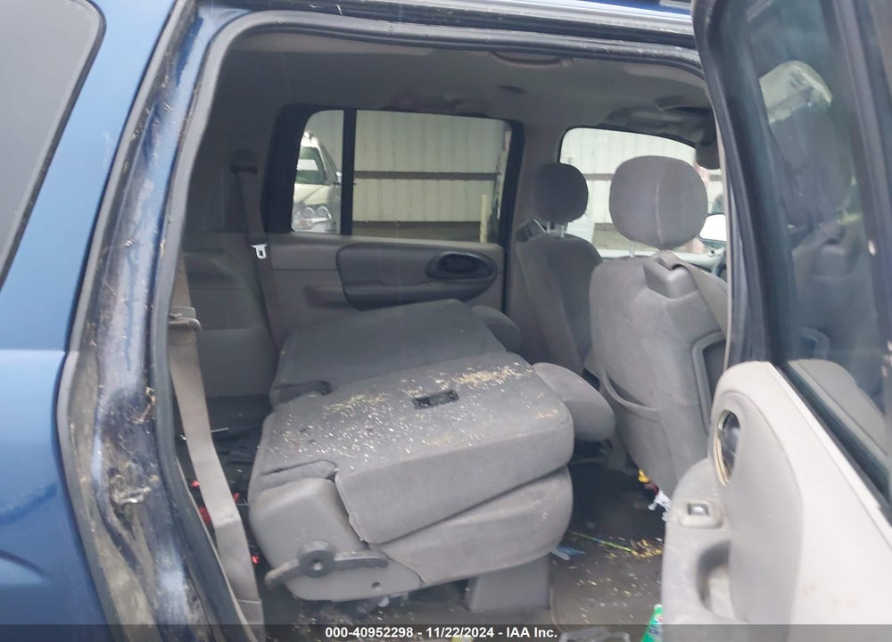 2003 CHEVROLET TRAILBLAZER EXT LT VIN: 1GNES16S632155988