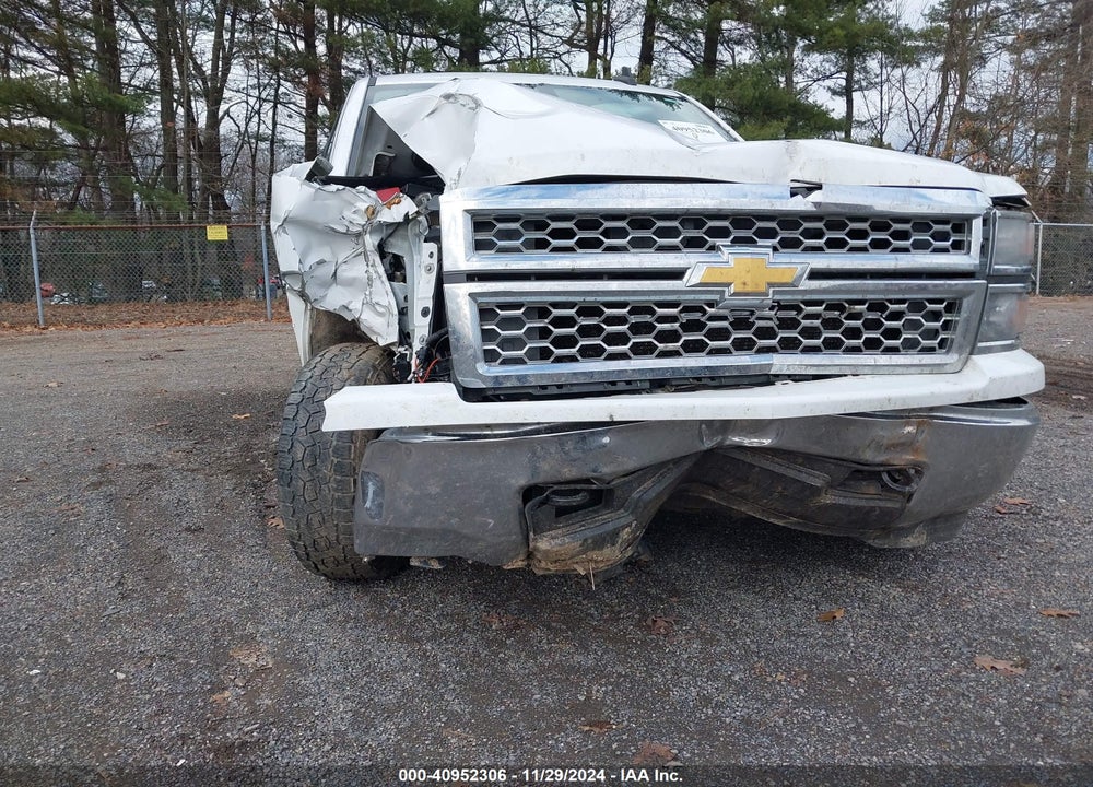 2015 CHEVROLET SILVERADO 1500 1LT VIN: 3GCUKREC0FG117150