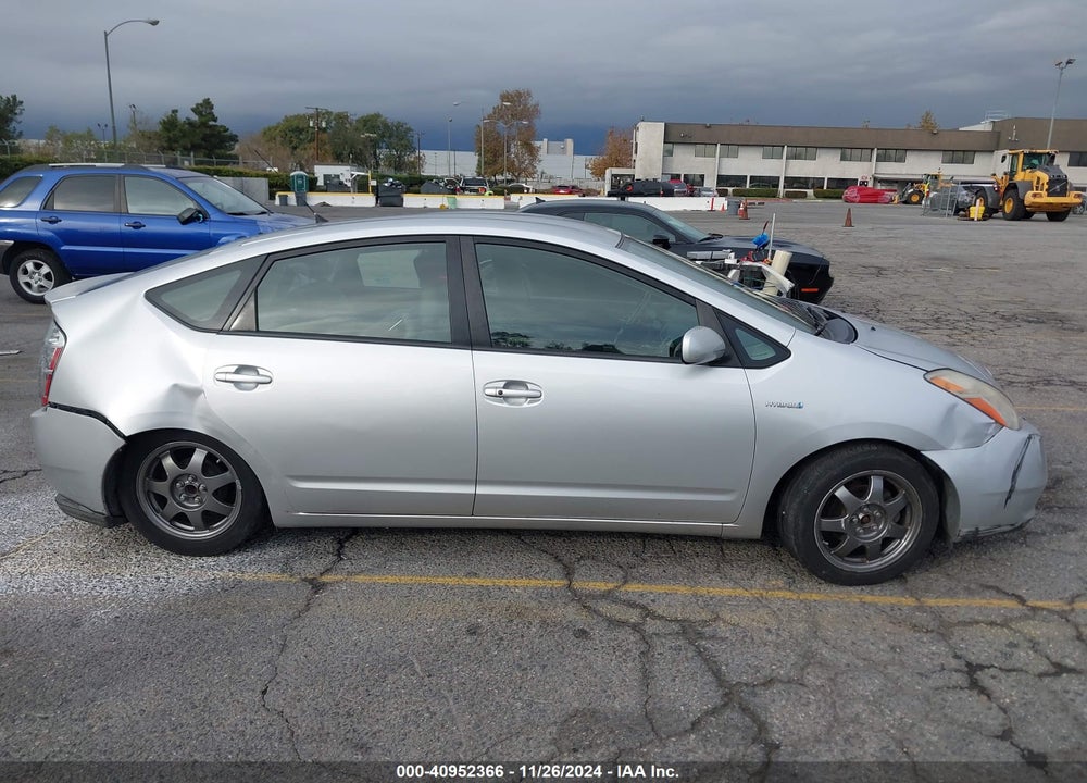 2009 TOYOTA PRIUS TOURING VIN: JTDKB20U297859998