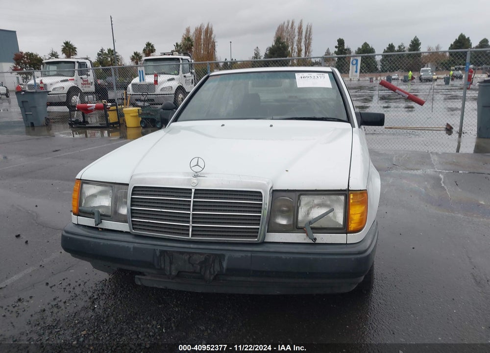 1987 MERCEDES-BENZ 300 DT VIN: WDBEB33D7HA368826