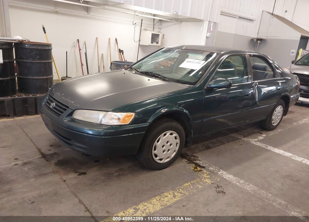 1998 TOYOTA CAMRY LE VIN: JT2BG22K1W0262223