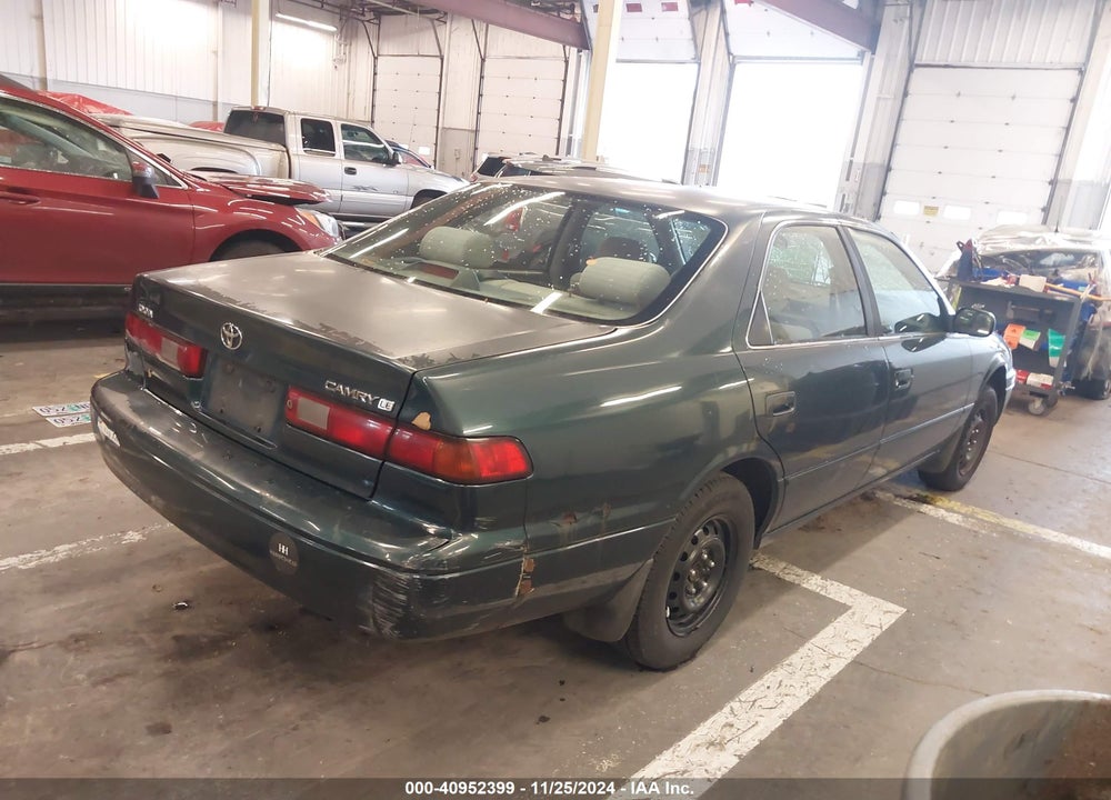 1998 TOYOTA CAMRY LE VIN: JT2BG22K1W0262223