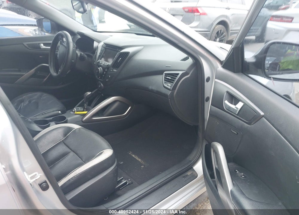 2013 HYUNDAI VELOSTER VIN: KMHTC6AE8DU146836