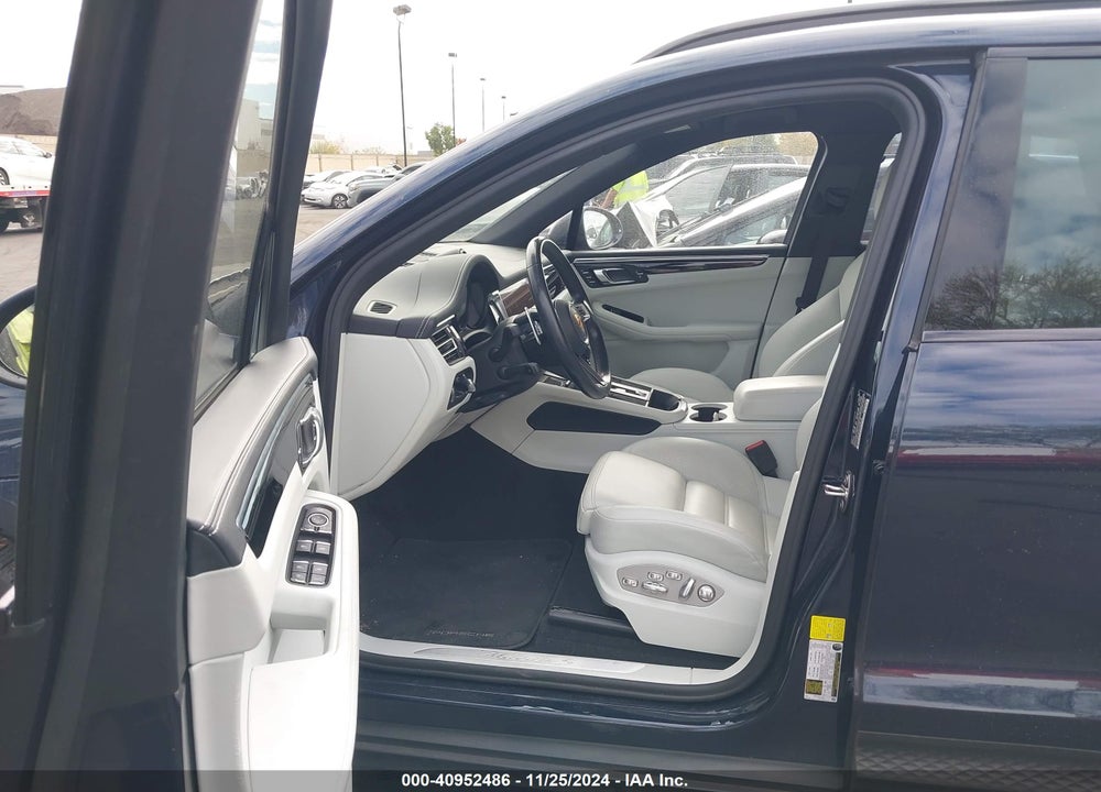 2022 PORSCHE MACAN S VIN: WP1AG2A56NLB23618