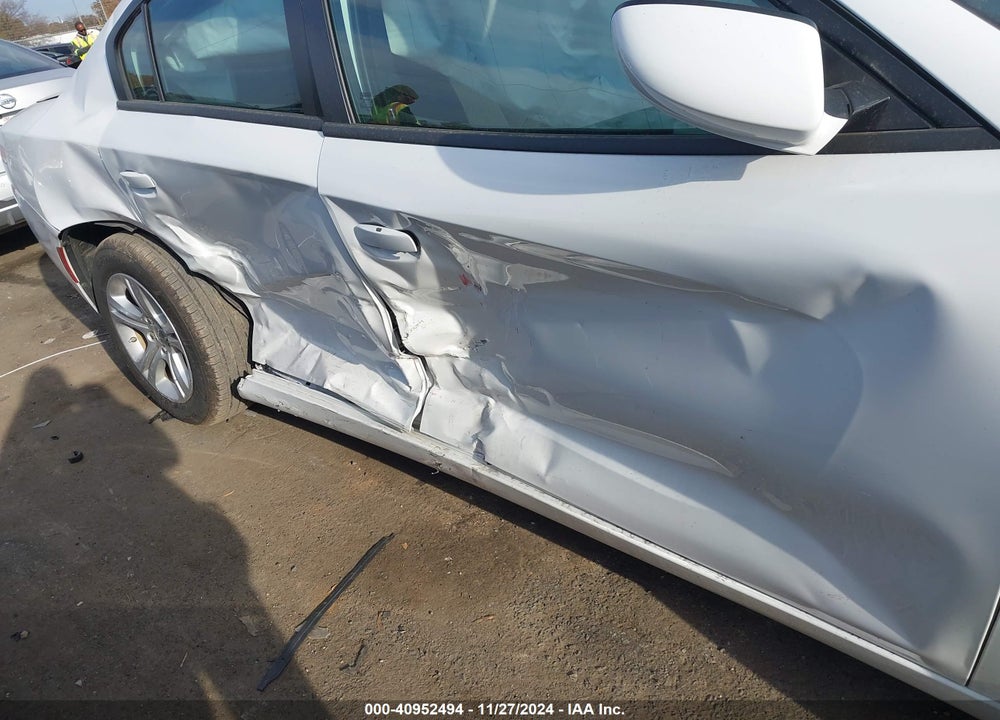 2022 DODGE CHARGER SXT RWD VIN: 2C3CDXBG8NH239615