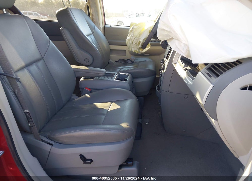 2008 CHRYSLER TOWN & COUNTRY TOURING VIN: 2A8HR54P88R838381