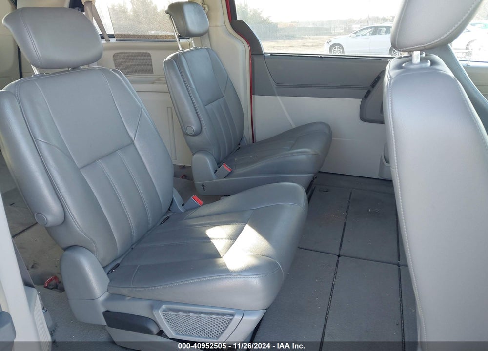 2008 CHRYSLER TOWN & COUNTRY TOURING VIN: 2A8HR54P88R838381