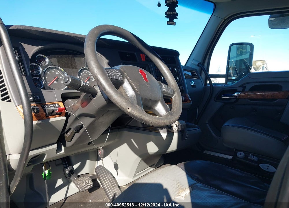 2020 KENWORTH T680 VIN: 1XKYDP9X5LJ312947