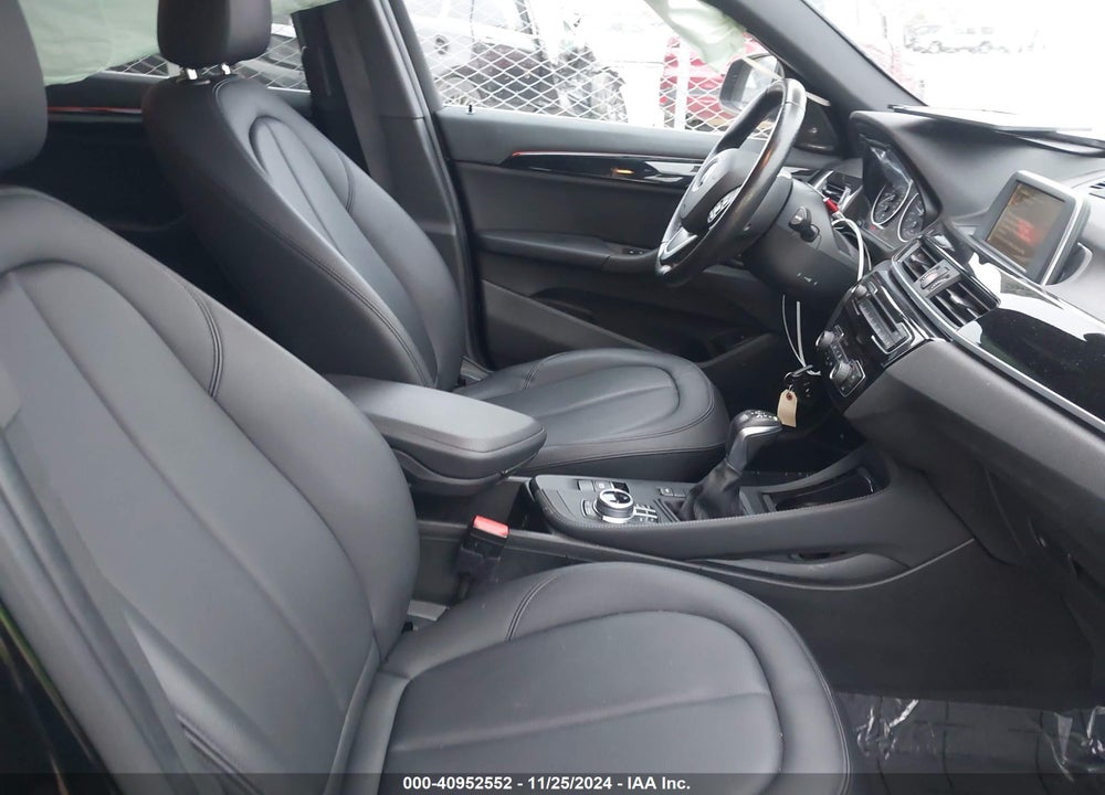 2017 BMW X1 XDRIVE28I VIN: WBXHT3C35H5F87060