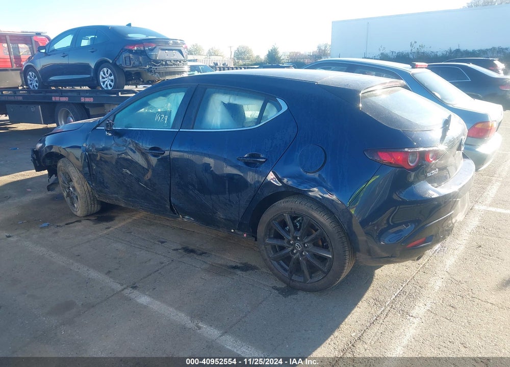 2024 MAZDA 3 2.5 S SELECT SPORT VIN: JM1BPAKM1R1721851
