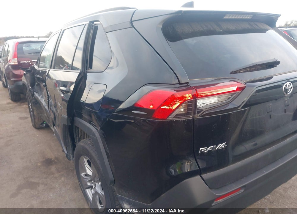 2024 TOYOTA RAV4 XLE VIN: 2T3P1RFV1RW413895
