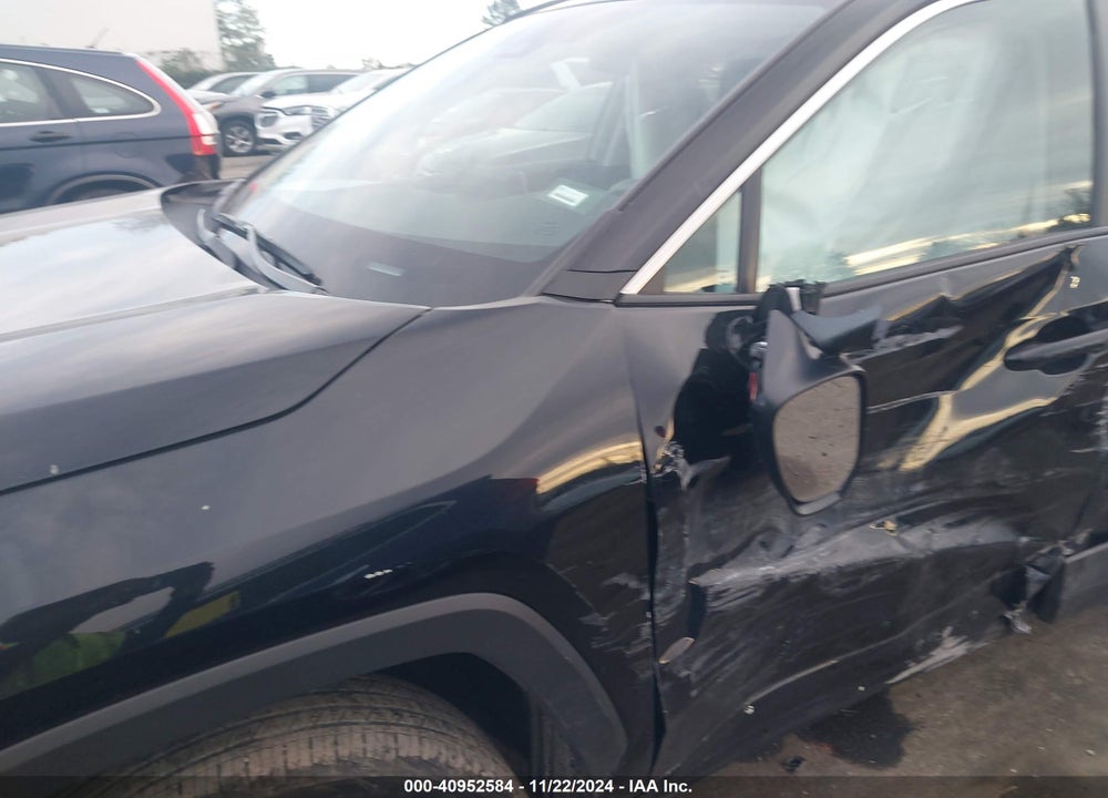2024 TOYOTA RAV4 XLE VIN: 2T3P1RFV1RW413895