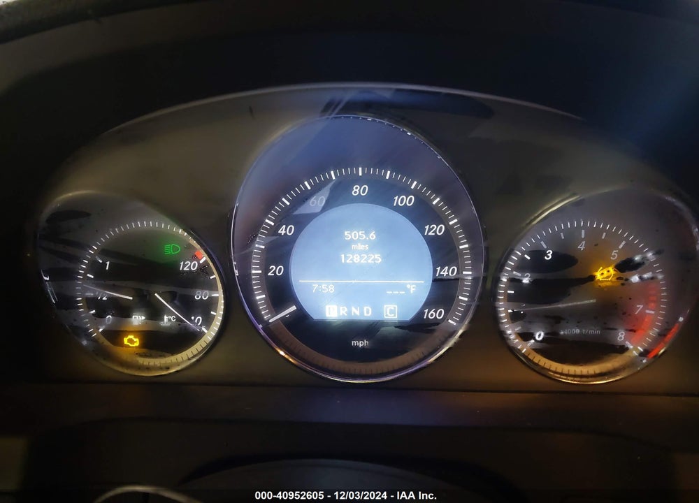 2010 MERCEDES-BENZ C 300 LUXURY/SPORT VIN: WDDGF5EB0AR121327