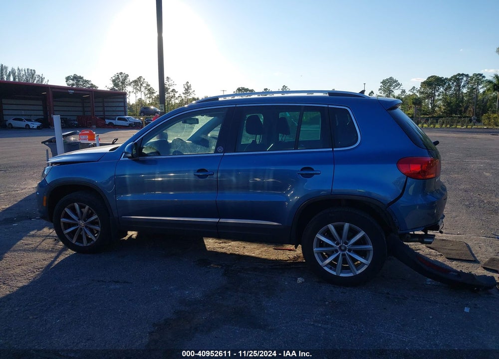 2017 VOLKSWAGEN TIGUAN 2.0T WOLFSBURG EDITION VIN: WVGSV7AX0HK004740