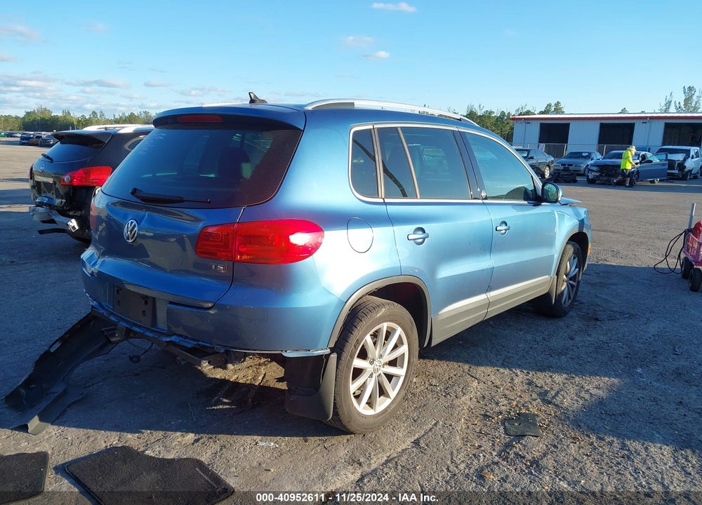 2017 VOLKSWAGEN TIGUAN 2.0T WOLFSBURG EDITION VIN: WVGSV7AX0HK004740