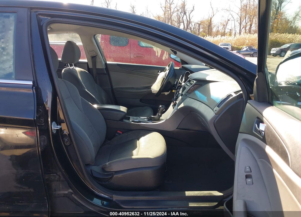 2014 HYUNDAI SONATA GLS VIN: 5NPEB4AC9EH929923