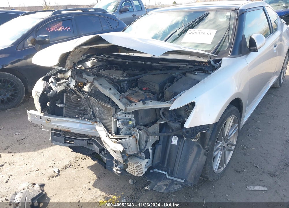 2011 SCION TC VIN: JTKJF5C70B3011776