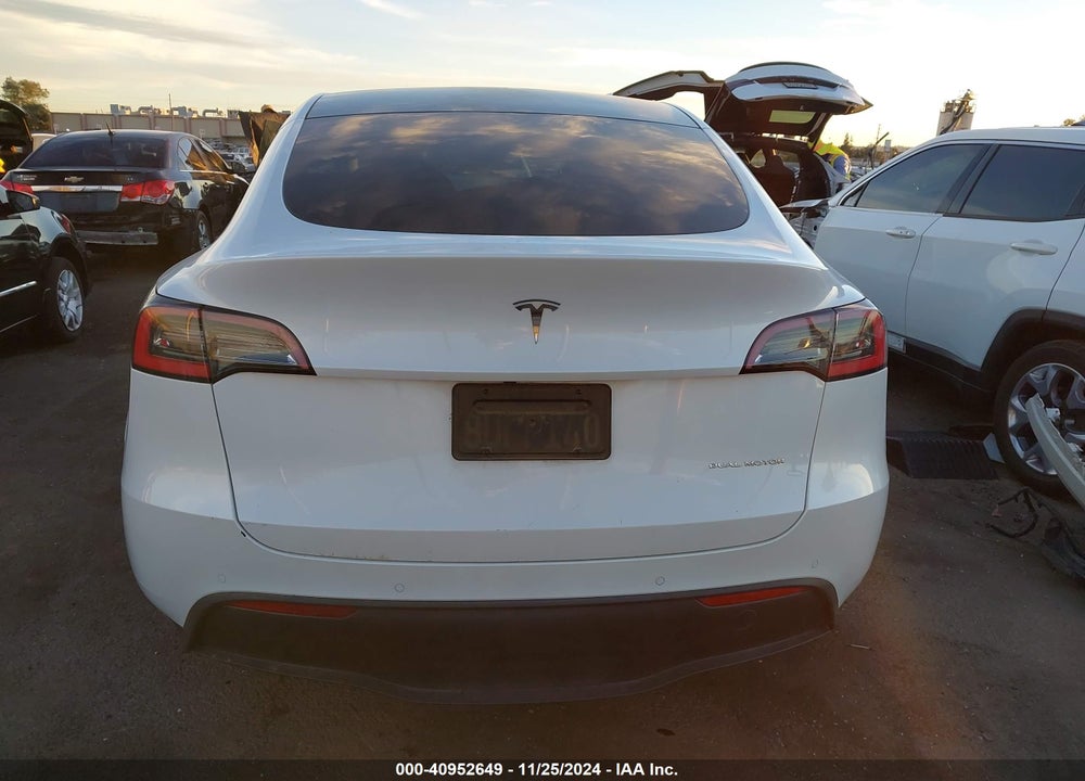 2021 TESLA MODEL Y LONG RANGE DUAL MOTOR ALL-WHEEL DRIVE VIN: 5YJYGDEE3MF090536