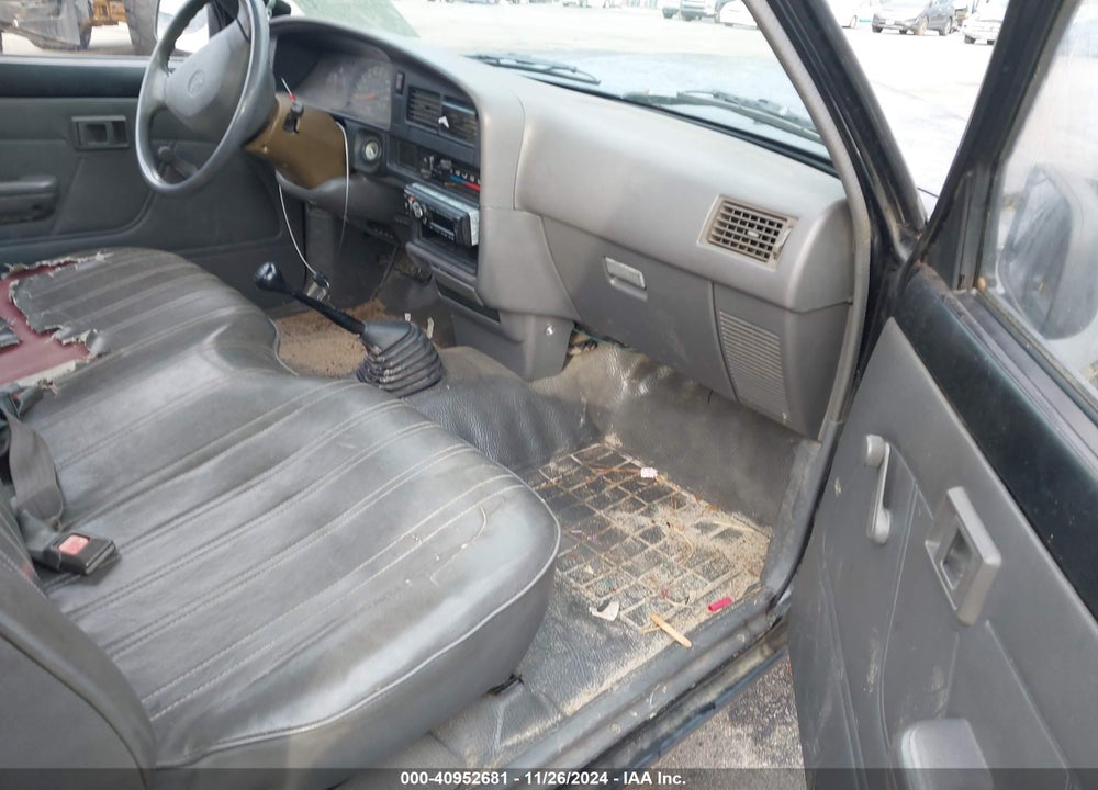 1993 TOYOTA PICKUP 1/2 TON SHORT WHEELBASE VIN: JT4RN81AXP5170359
