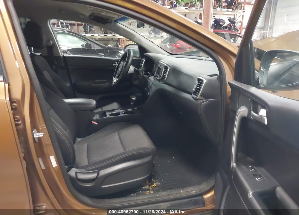 2019 KIA SPORTAGE LX VIN: KNDPMCAC0K7507696