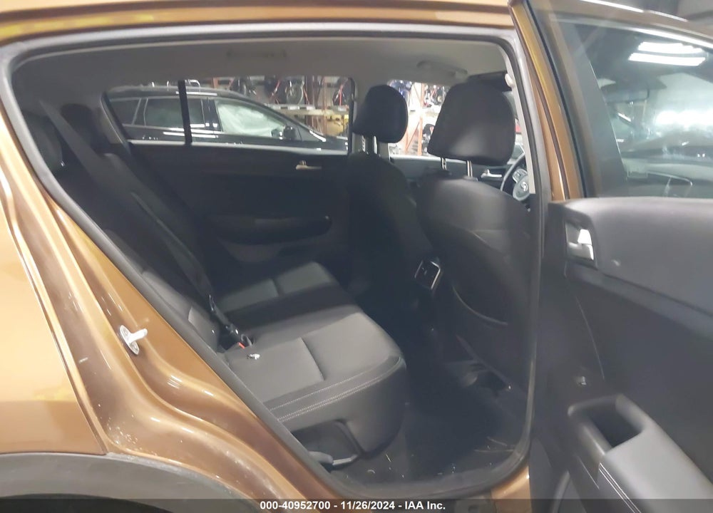 2019 KIA SPORTAGE LX VIN: KNDPMCAC0K7507696