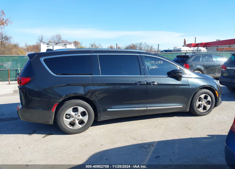 2017 CHRYSLER PACIFICA TOURING L PLUS VIN: 2C4RC1EG5HR522957