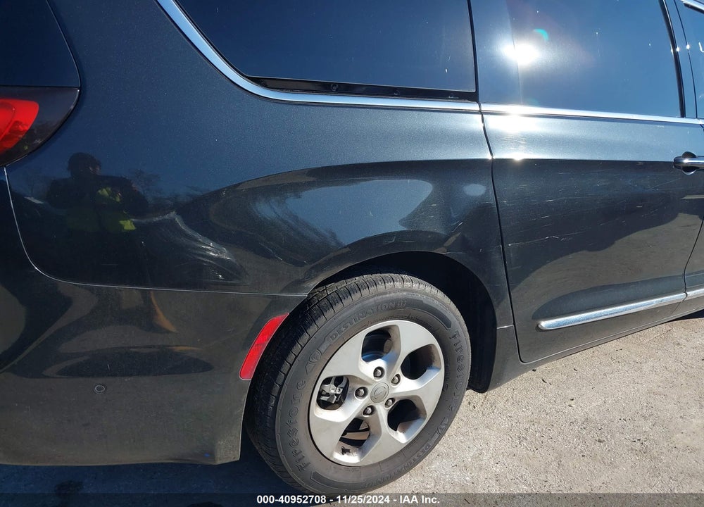 2017 CHRYSLER PACIFICA TOURING L PLUS VIN: 2C4RC1EG5HR522957