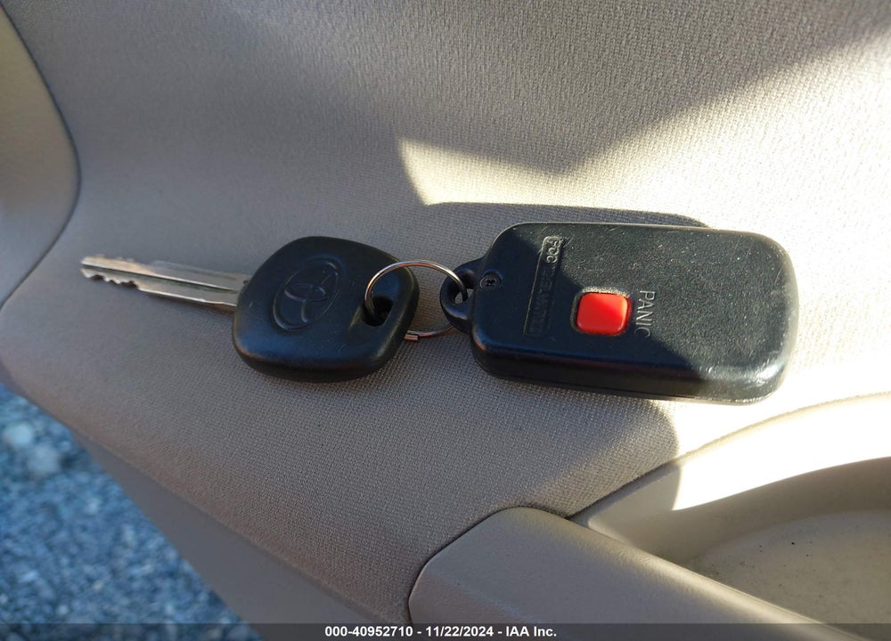 2009 TOYOTA COROLLA LE VIN: JTDBL40E99J047991