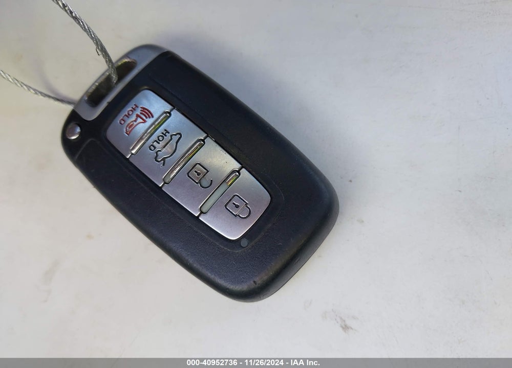 2011 HYUNDAI SONATA VIN: 5NPEC4AC1BH178826