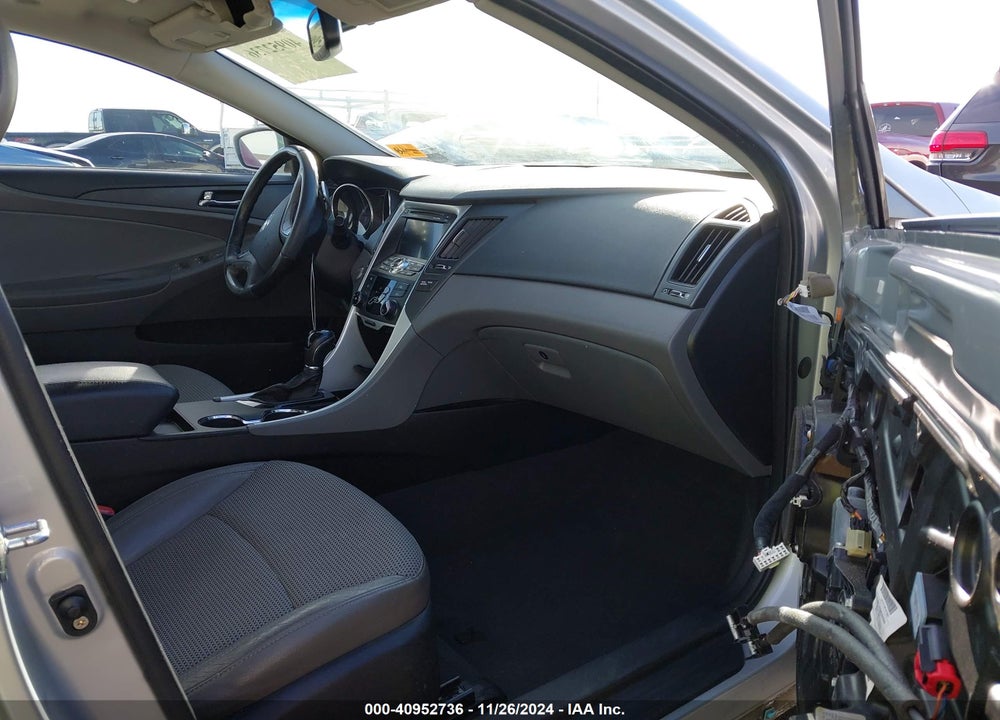 2011 HYUNDAI SONATA VIN: 5NPEC4AC1BH178826
