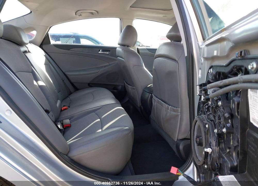 2011 HYUNDAI SONATA VIN: 5NPEC4AC1BH178826