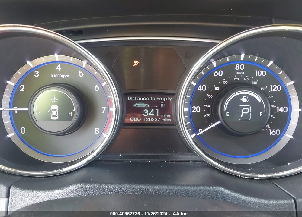 2011 HYUNDAI SONATA VIN: 5NPEC4AC1BH178826
