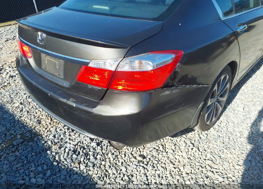 2015 HONDA ACCORD VIN: 1HGCR2F56FA012837