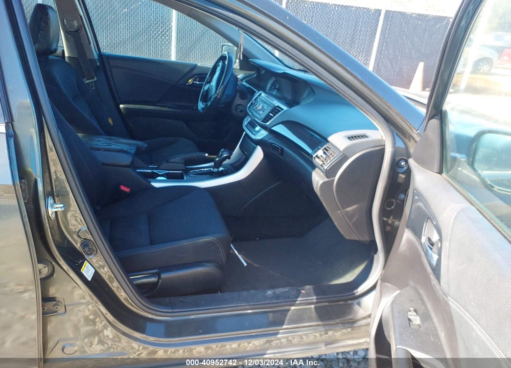2015 HONDA ACCORD VIN: 1HGCR2F56FA012837