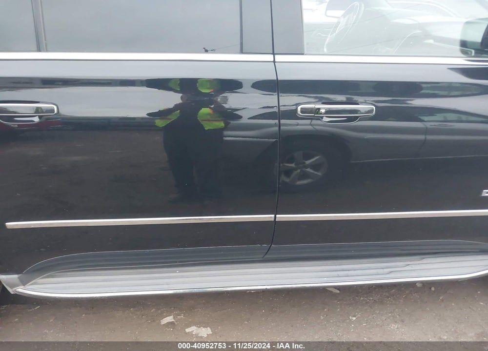 2015 GMC YUKON XL 1500 DENALI VIN: 1GKS2JKJ6FR147737