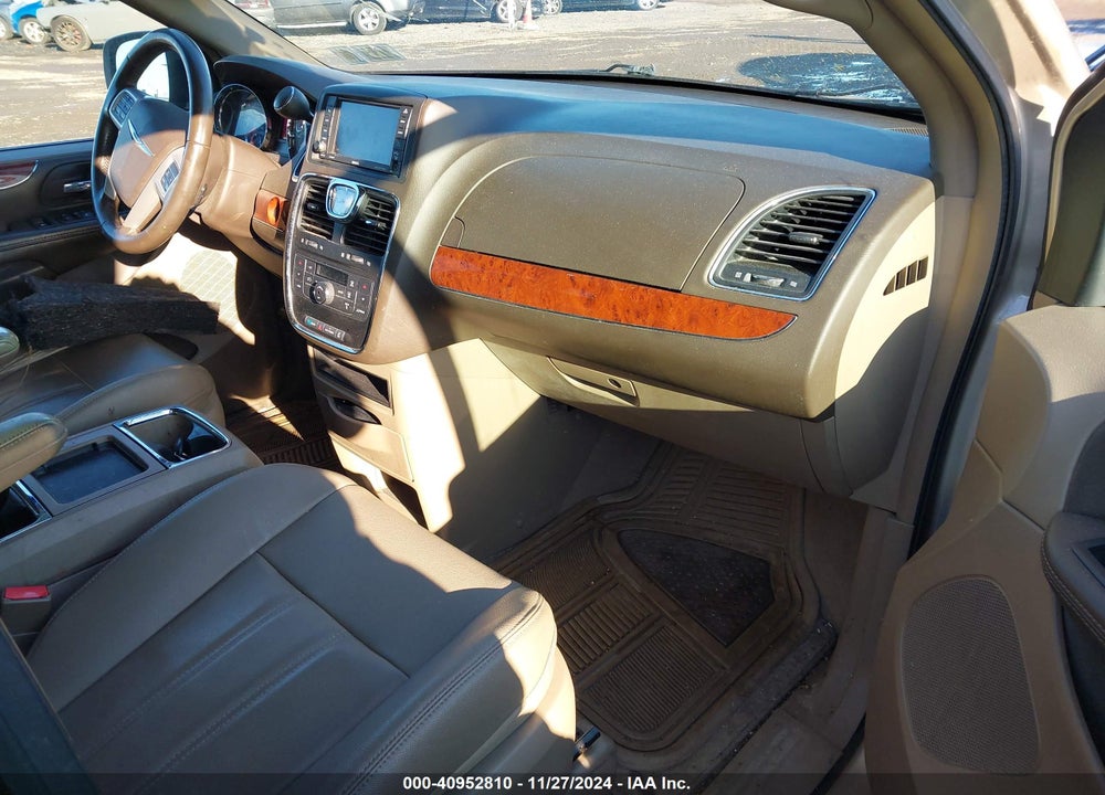 2014 CHRYSLER TOWN & COUNTRY TOURING VIN: 2C4RC1BG4ER232077
